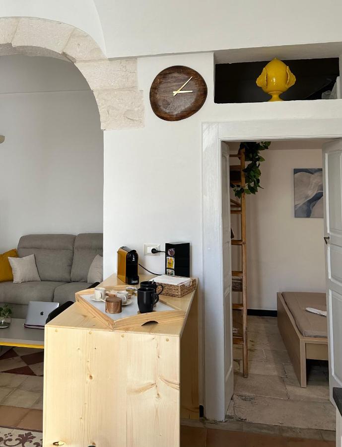 Dimora Grimaldi Bed and Breakfast Ostuni Buitenkant foto
